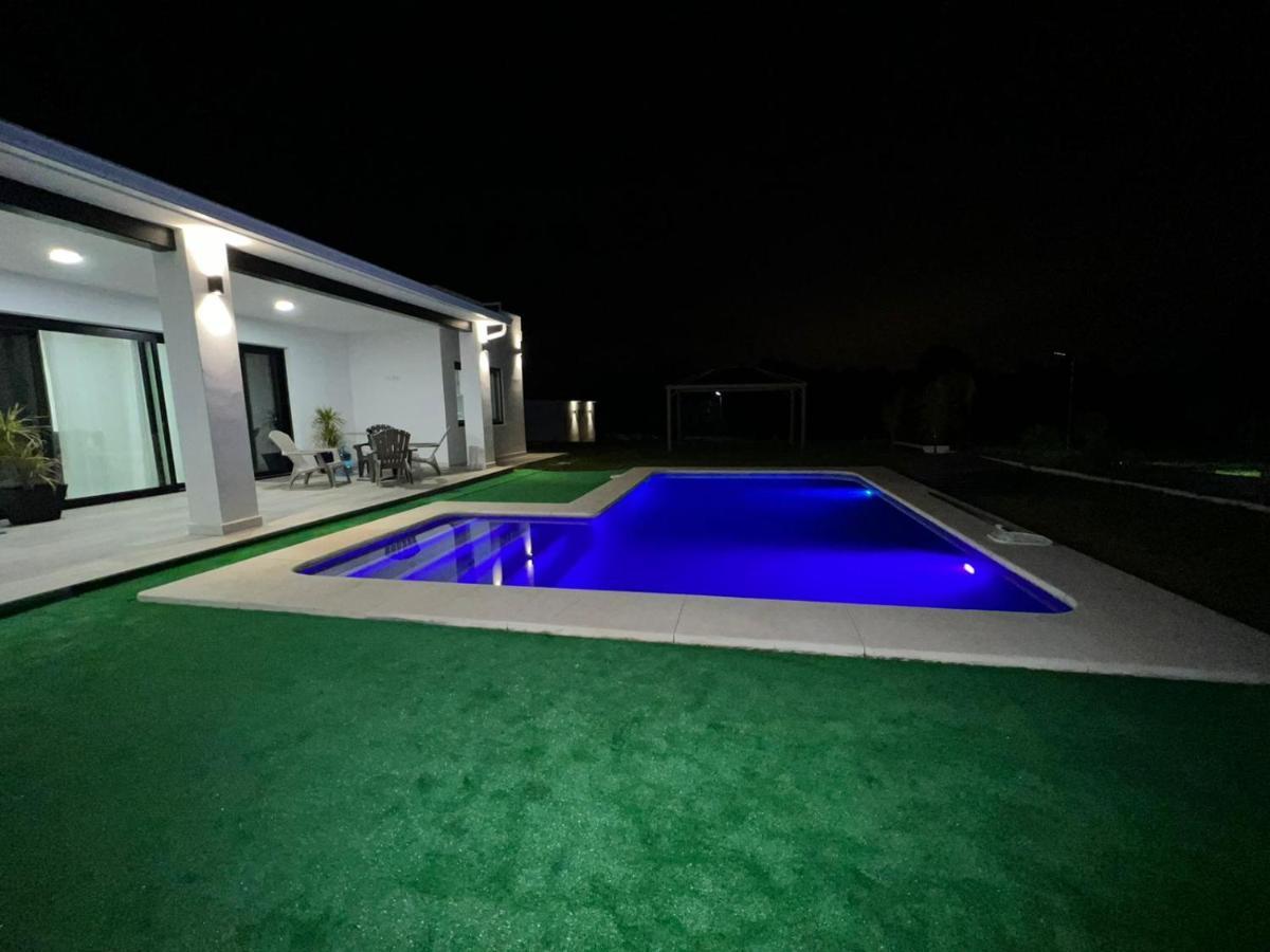 Ole Tu Andalucia Villa Sanlucar la Mayor Exterior photo